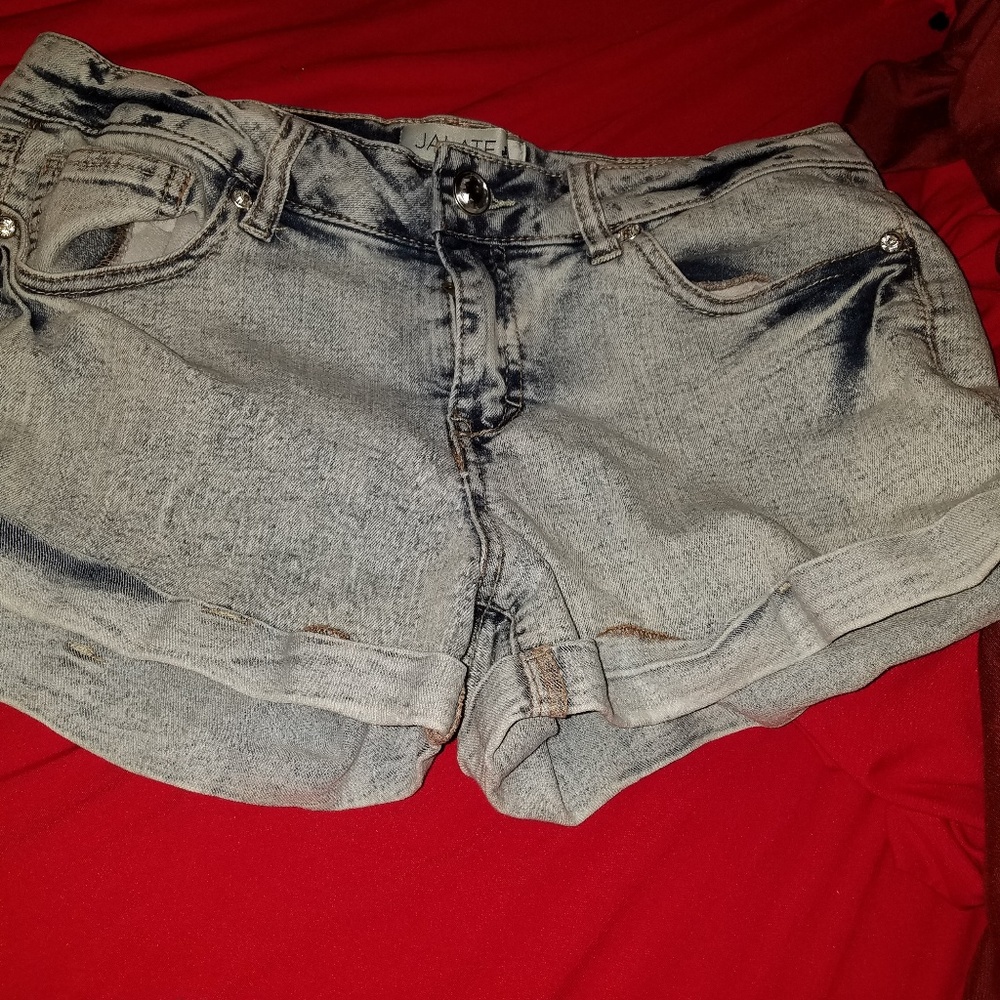 Short shorts